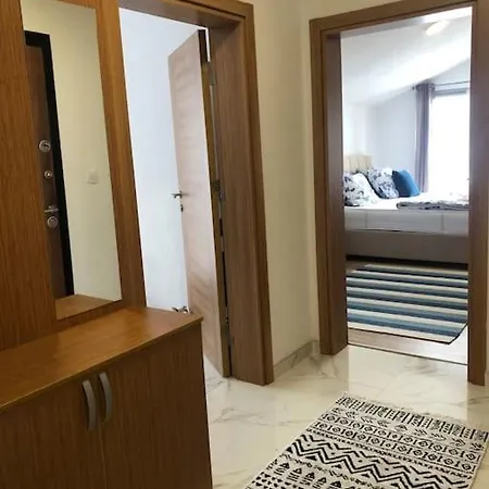 Brand New Apt~ Hills